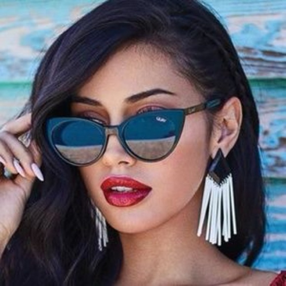 QUAY SUNGLASSES - APHRODITE BLACK